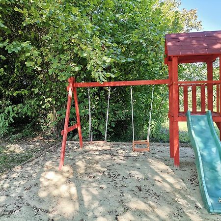 Ferienwohnung Okerka Vendeghaz Csesztreg Exterior foto