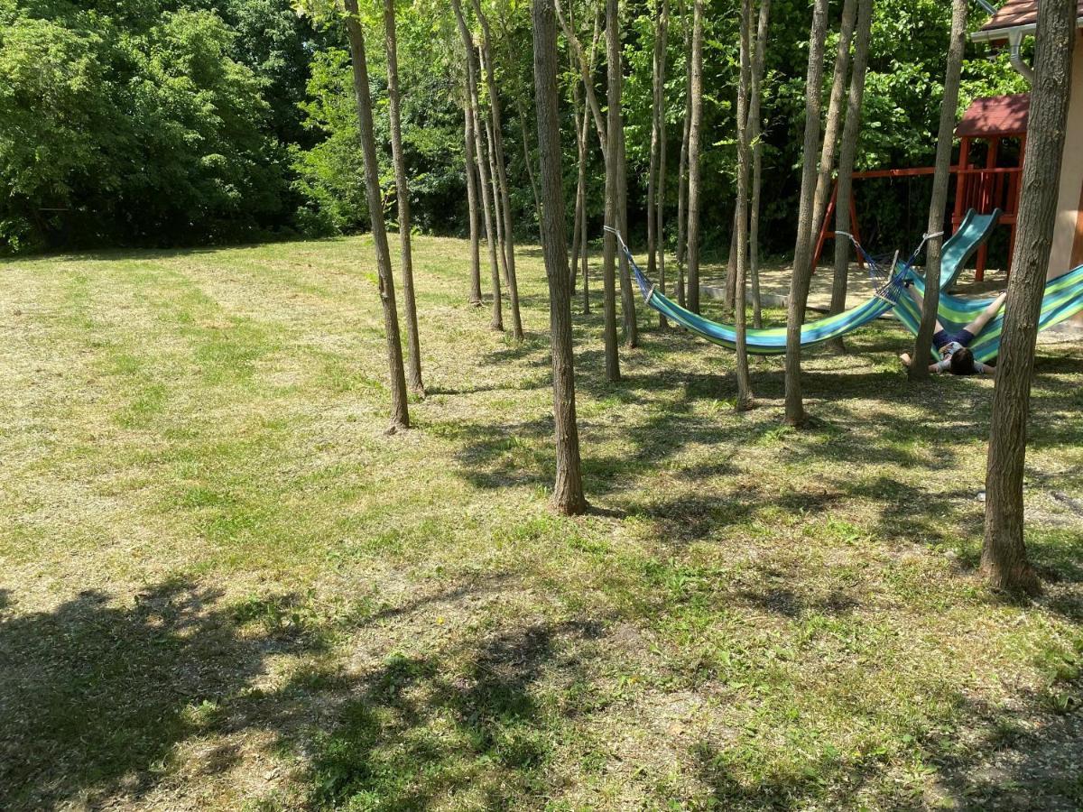 Ferienwohnung Okerka Vendeghaz Csesztreg Exterior foto